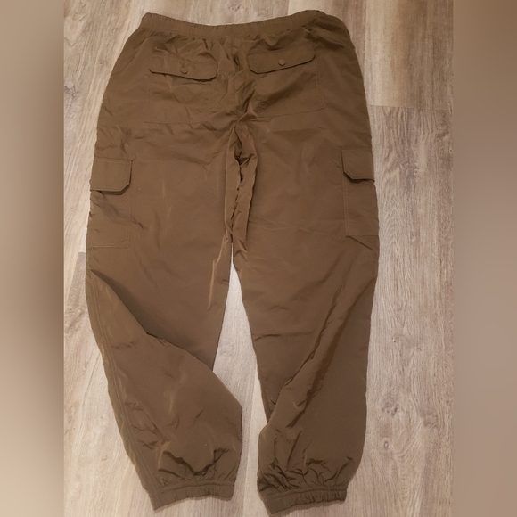Good American Shine Boyfriend Cargo Pants - Picture 2 of 3